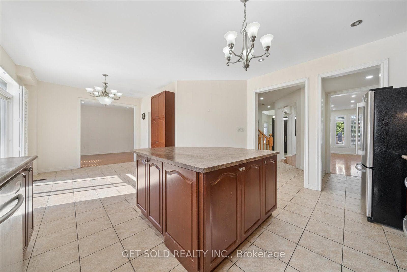135 Earlsbridge Boulevard photo 17