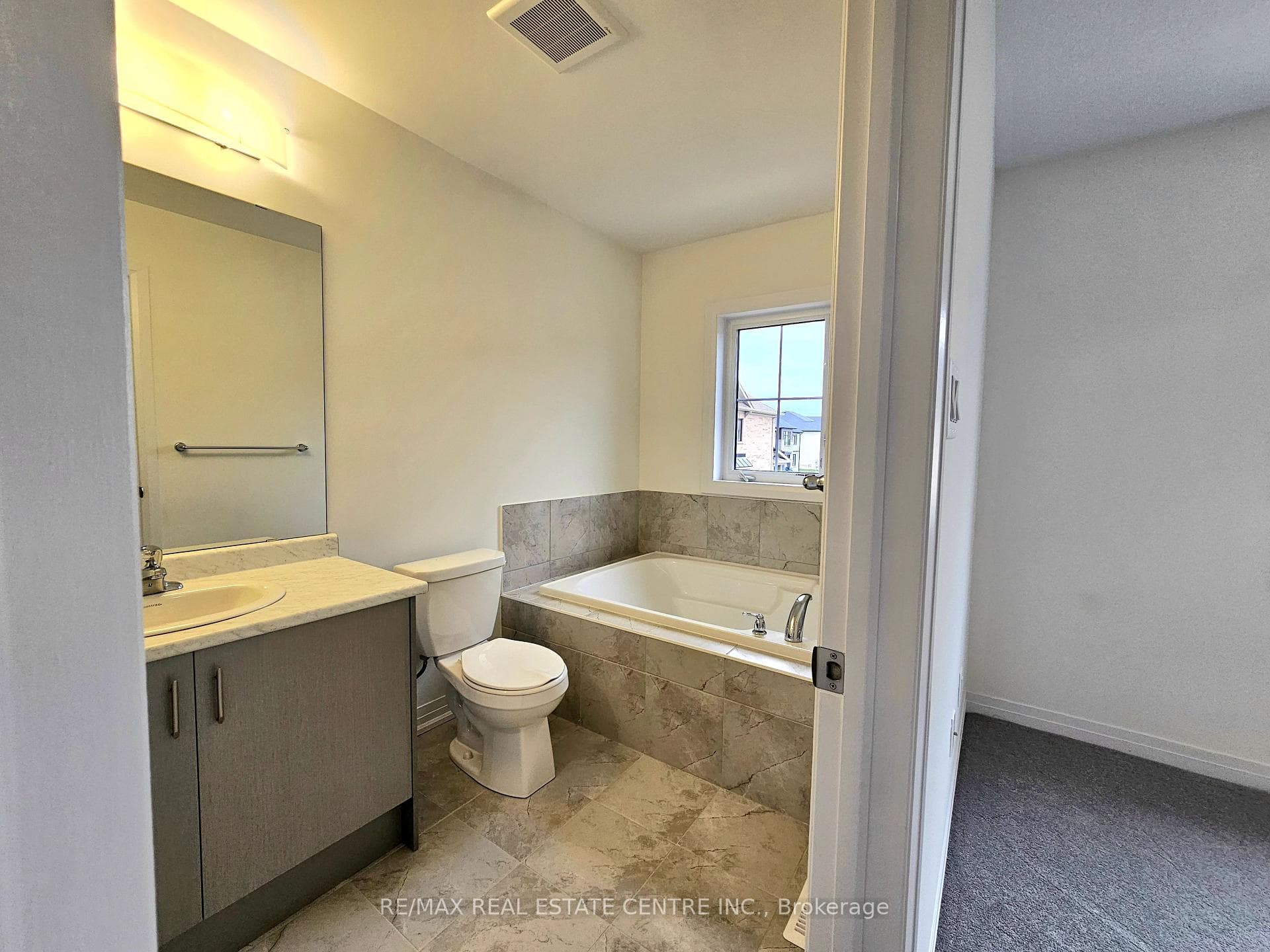 31 LEMON Avenue photo 23