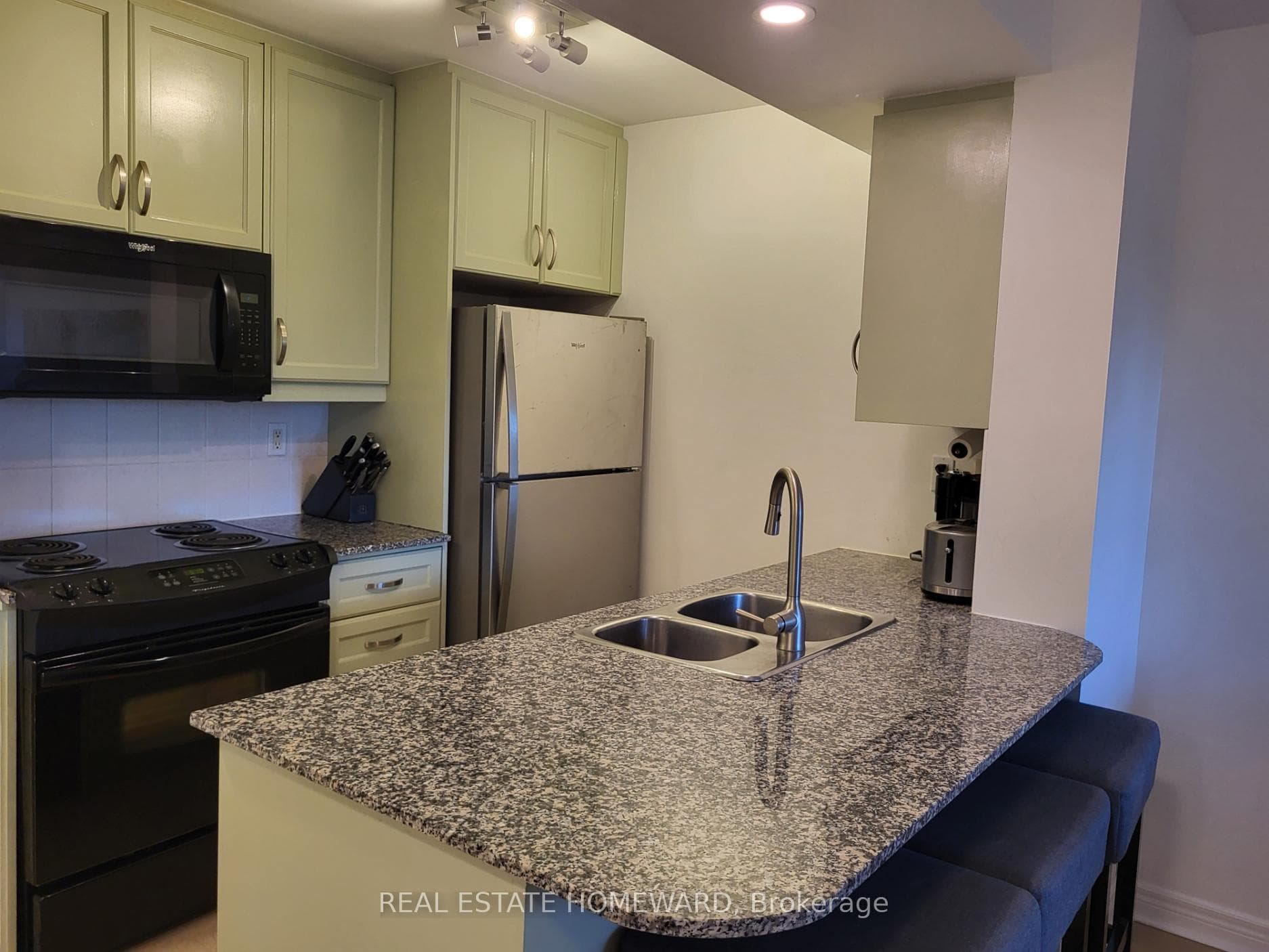 100 Hayden Street Unit 910 photo 2