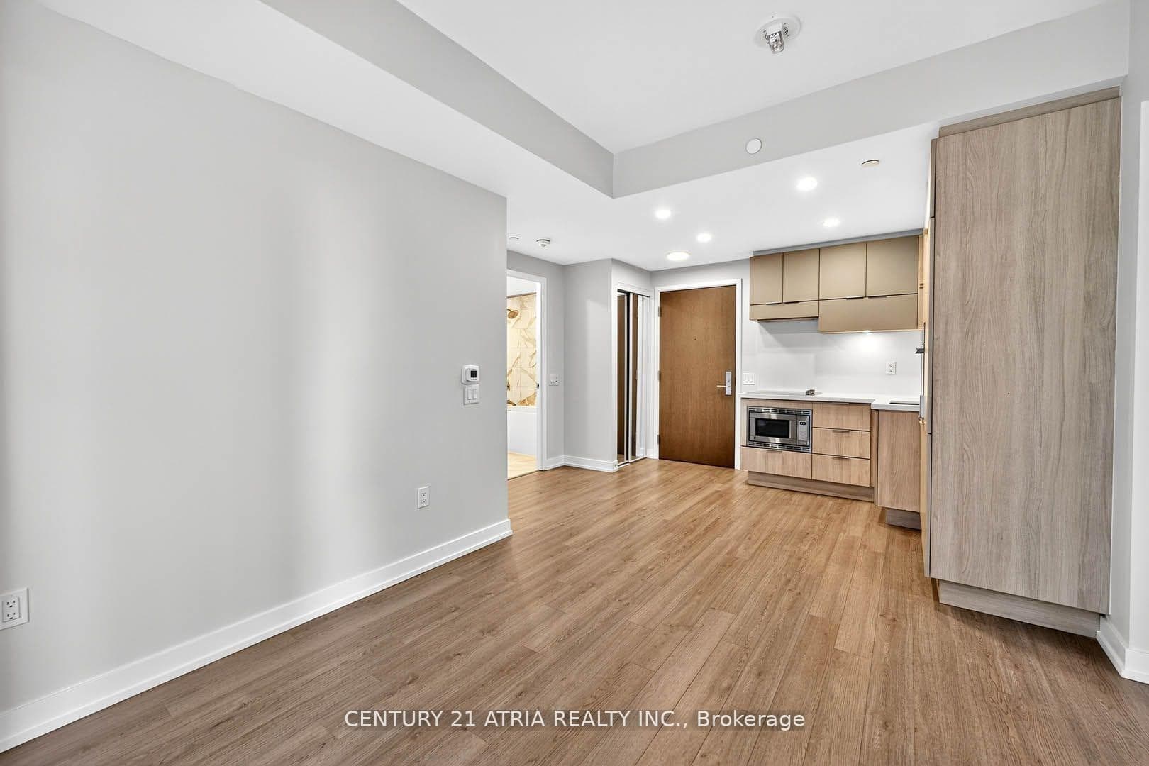 39 Roehampton Avenue Unit 707 photo 15