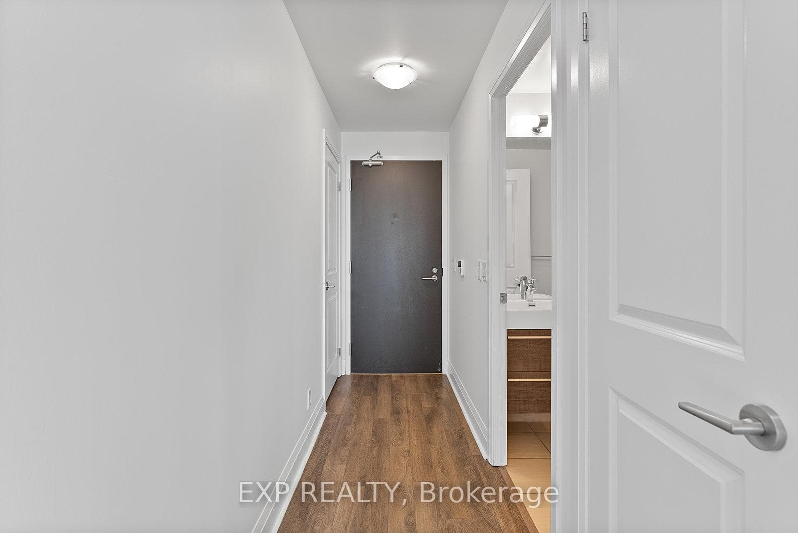 15 Zorra Street Unit 1202 photo 3