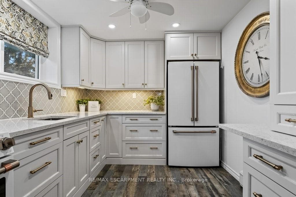 9793 Dickenson Road photo 31