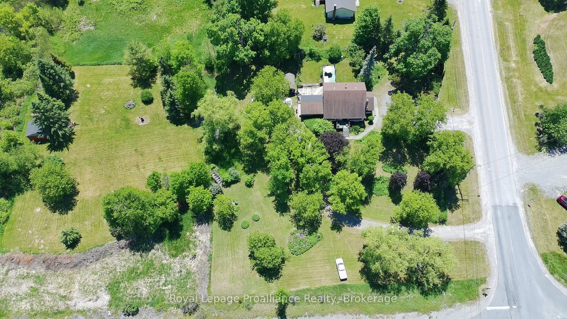 144 Wellington Street photo 43