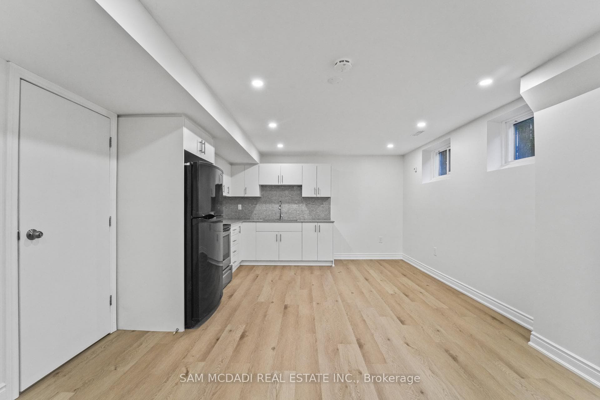 1821 Christopher Road photo 10