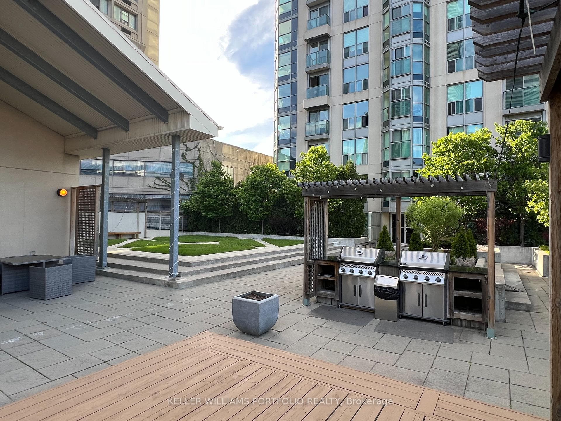 8 Park Road Unit 2909 photo 8