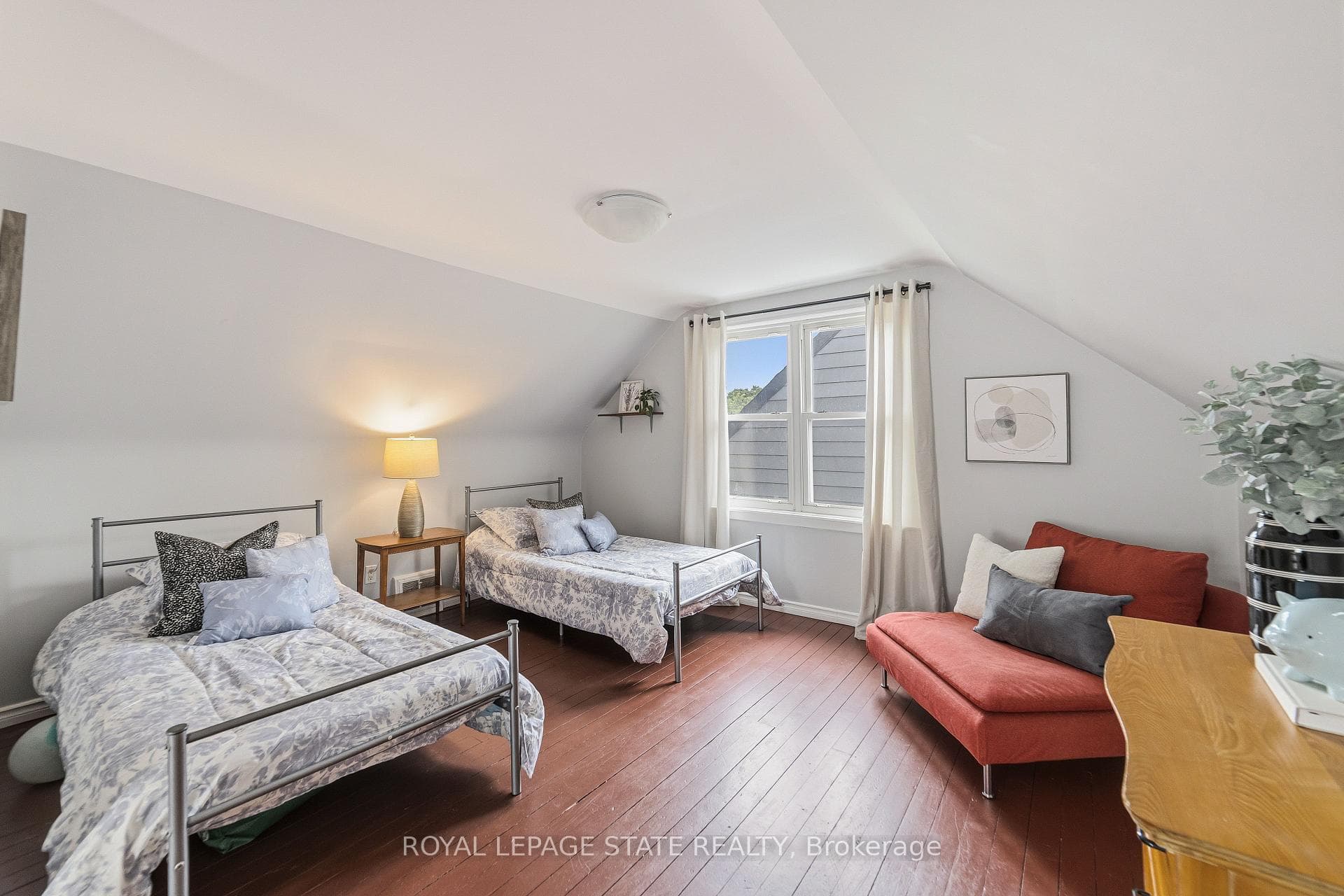 197 East 12th Street photo 12