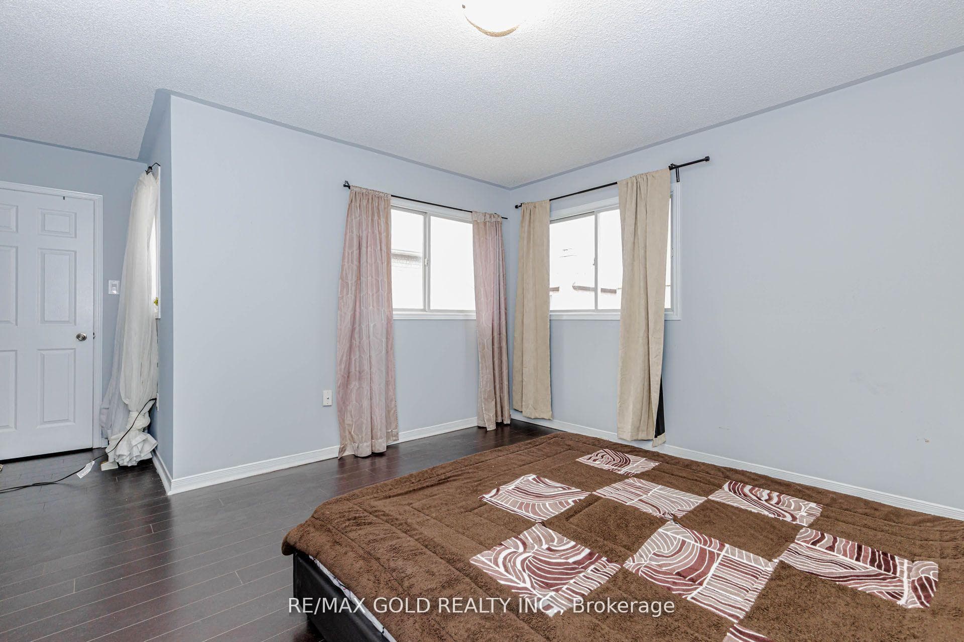 54 Creditstone Road photo 35