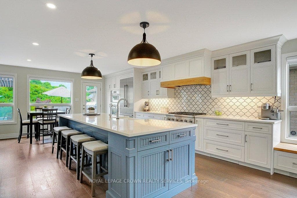 97 Flaherty Drive photo 5