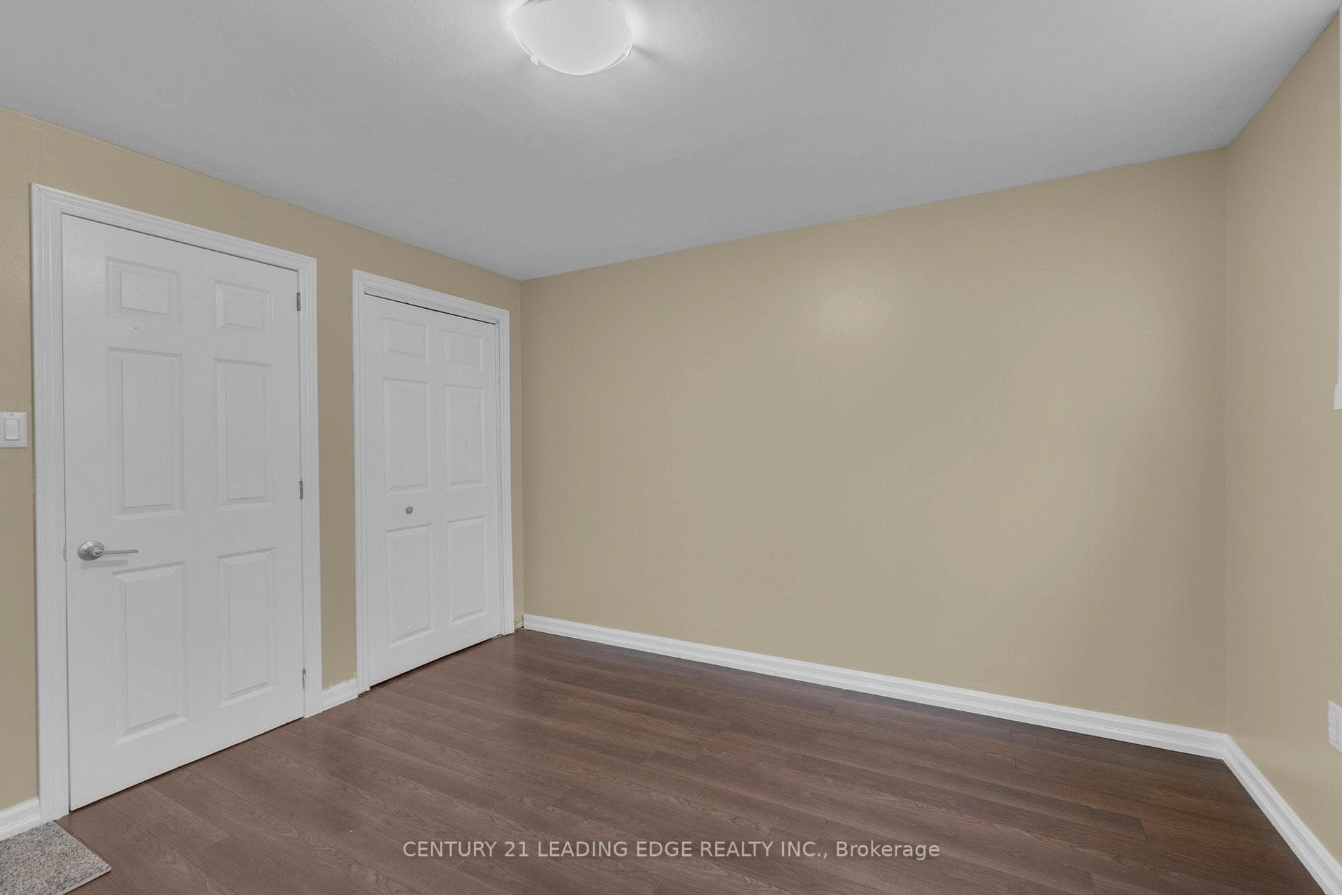 35 Benton Street photo 7