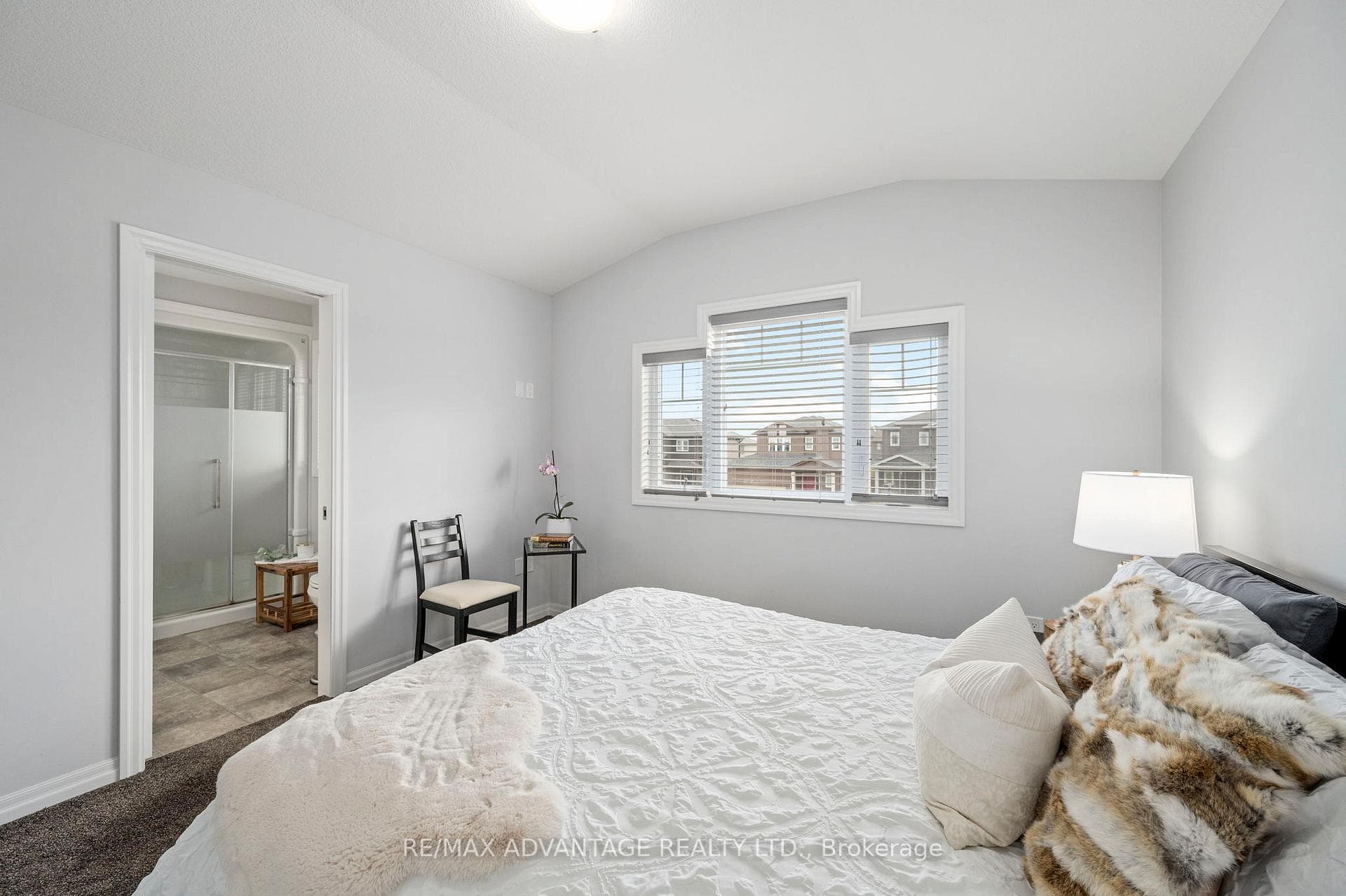 377 Beech Street photo 25