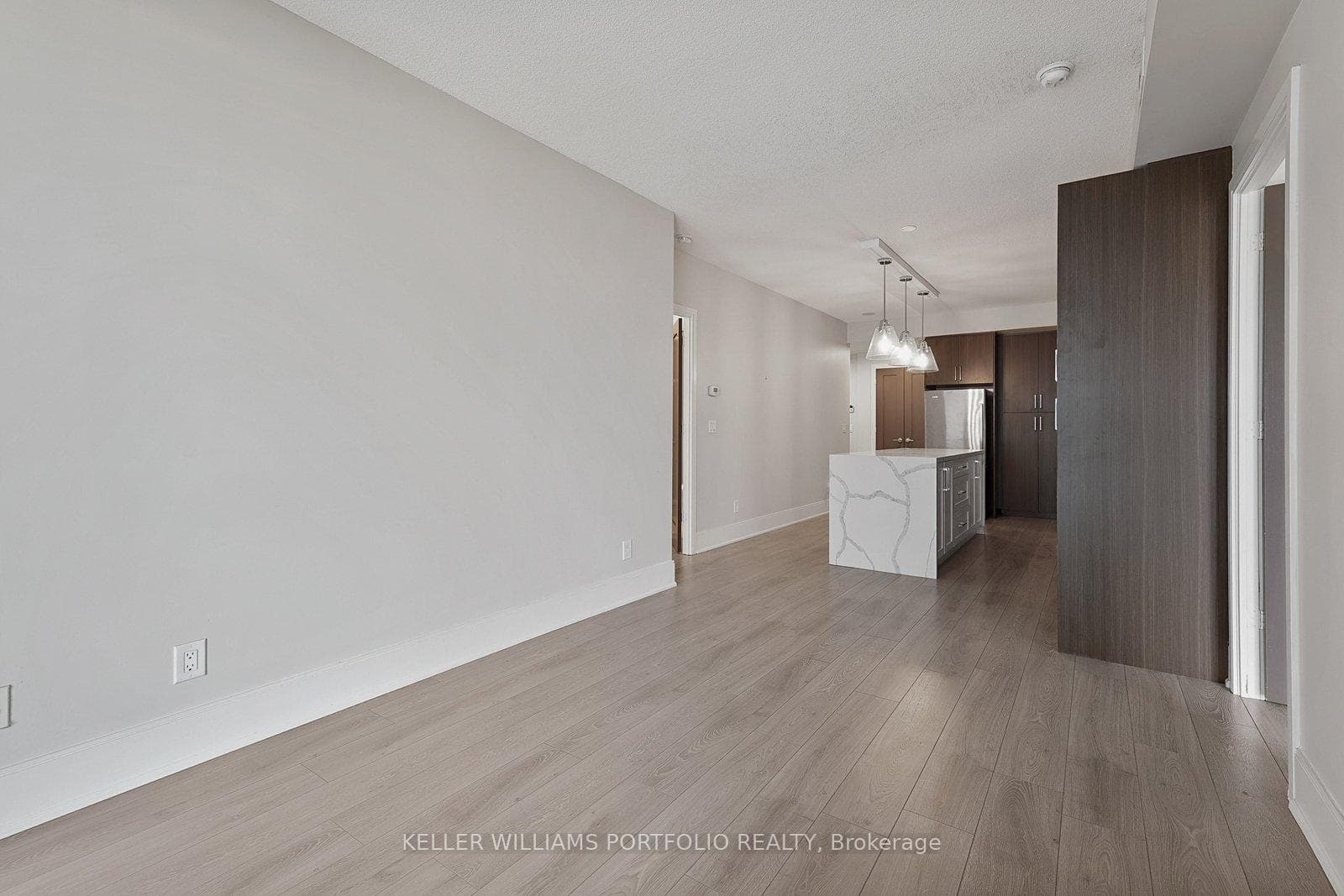 25 Broadway Avenue Unit 1504 photo 9