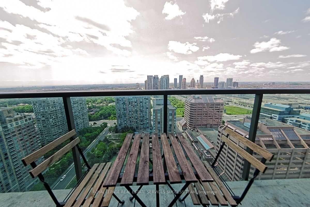 208 Enfield Place Unit 3606 photo 3