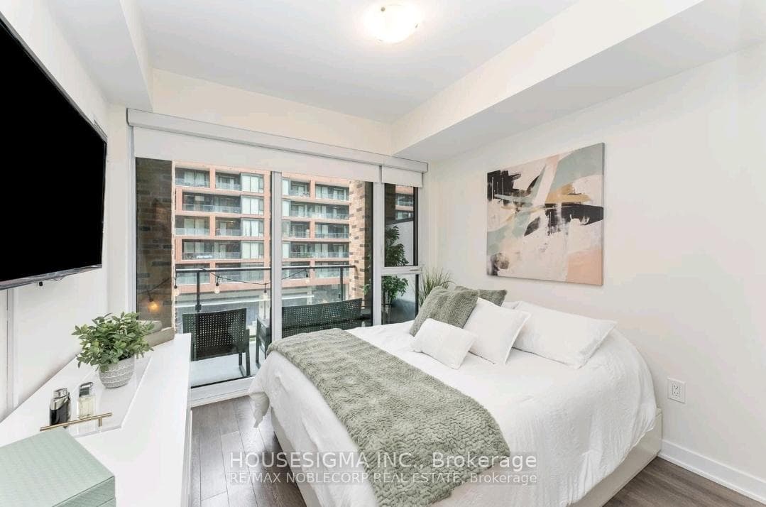 313-100 EAGLE ROCK Way photo 11