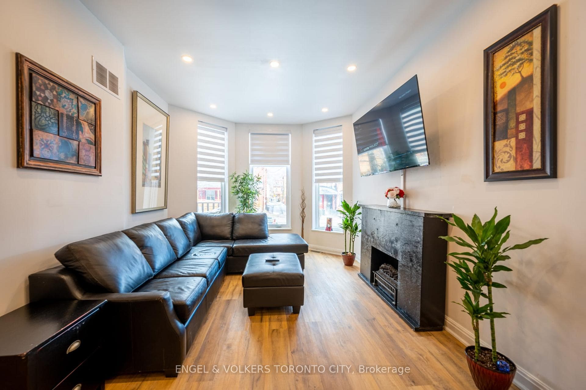 298 Seaton Street photo 6