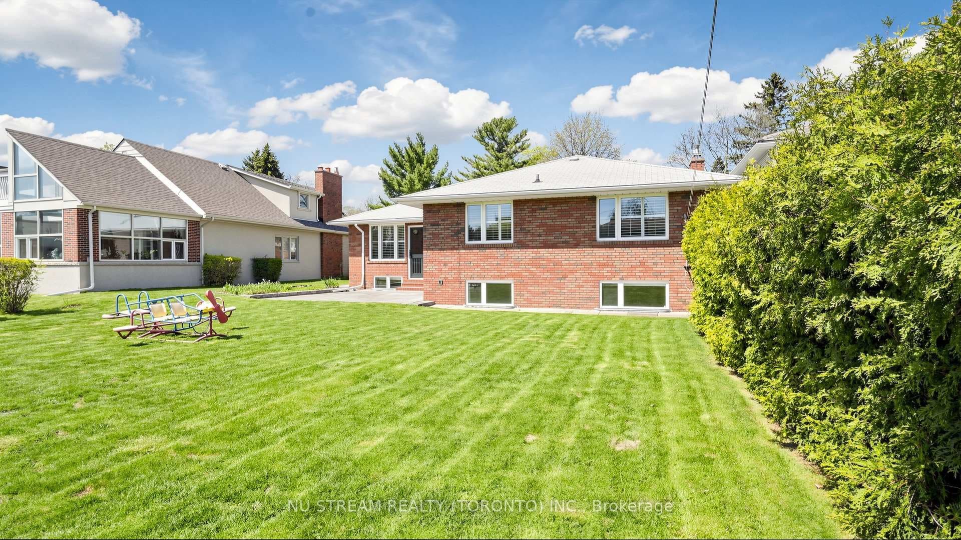 55 Sunvale Drive photo 43