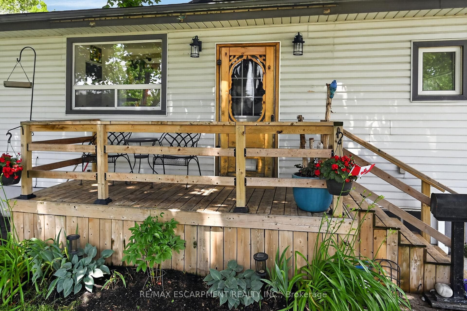 331 Guelph Street photo 4