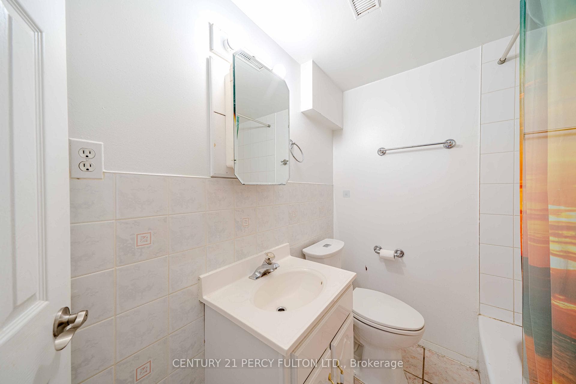 98 Mossbank Drive photo 45