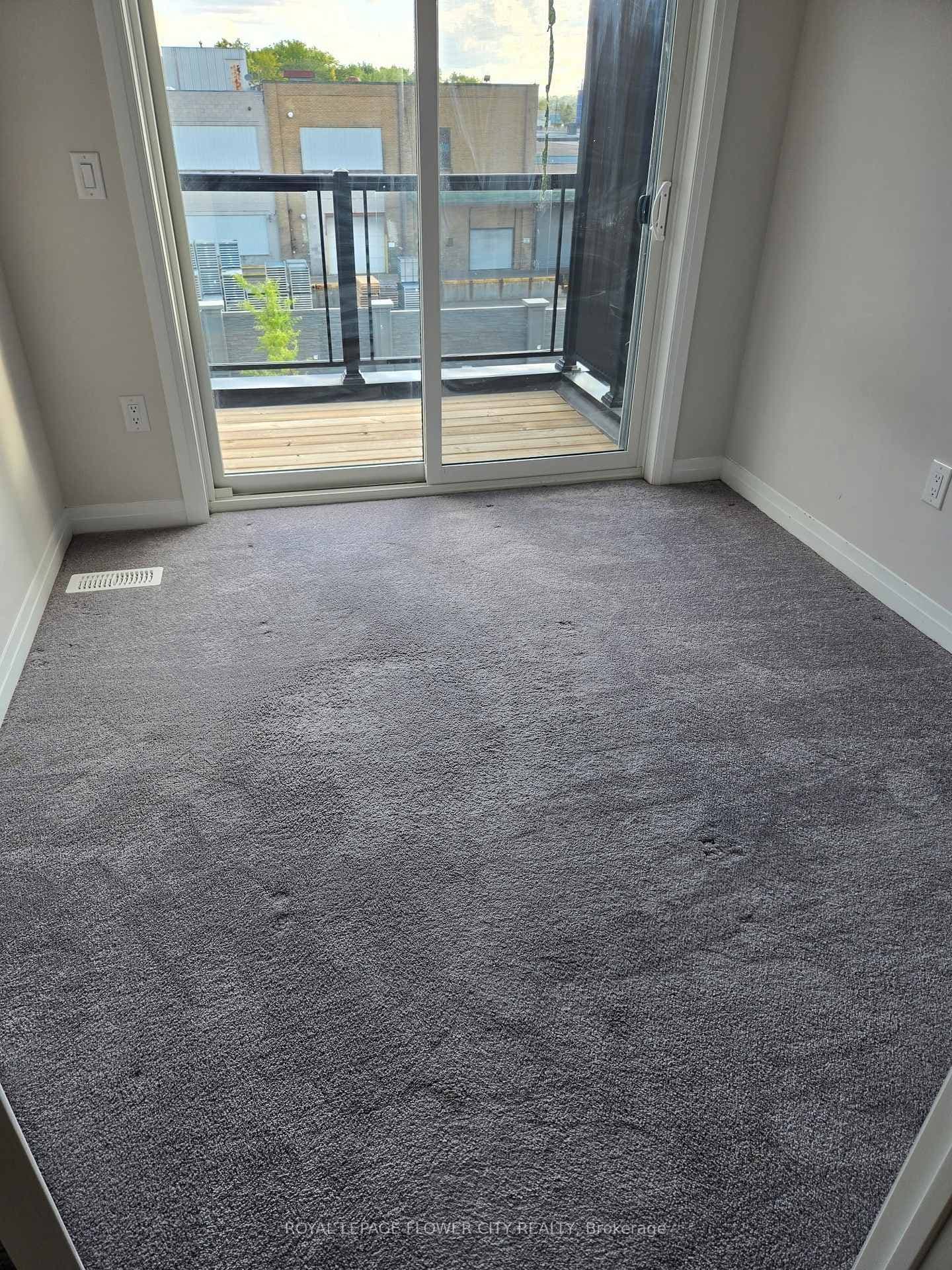 585 Colborne Street Unit 703 photo 1