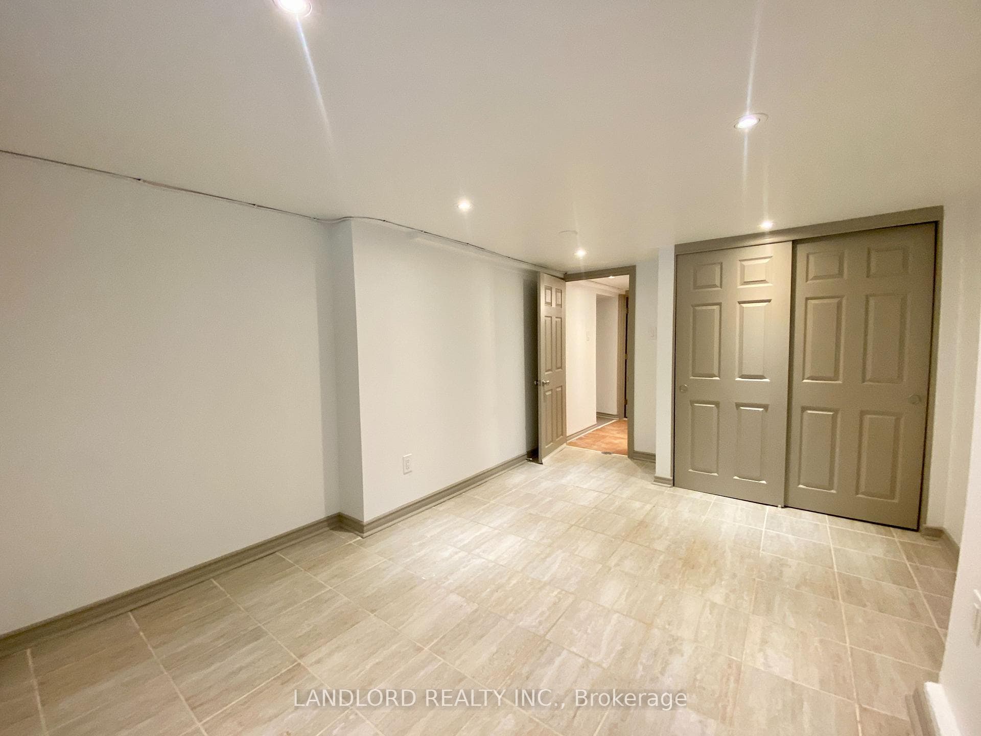 209 Madison Avenue Unit 5 photo 17