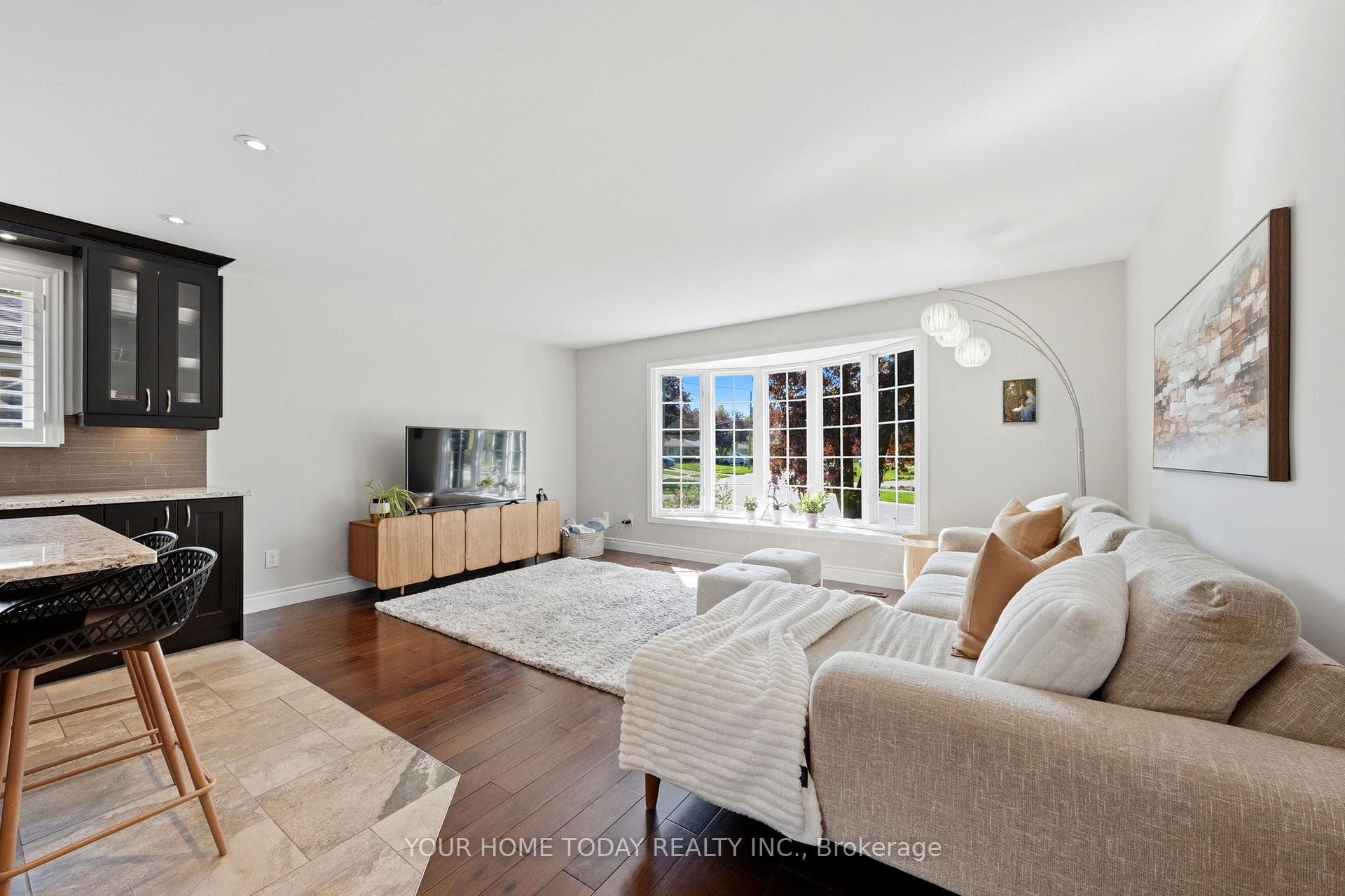 39 Eleanor Crescent photo 15