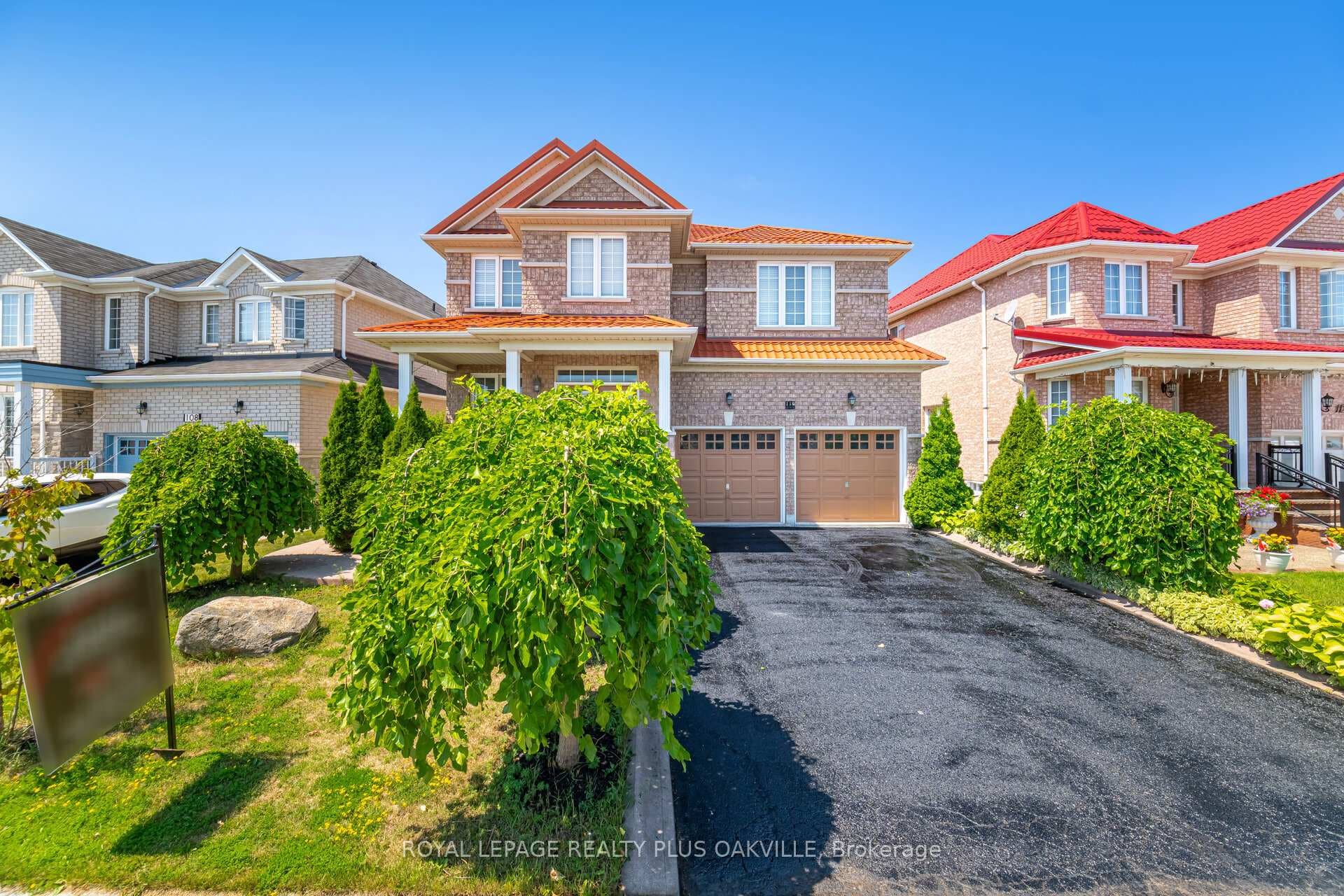 110 Earlsbridge Boulevard photo 2