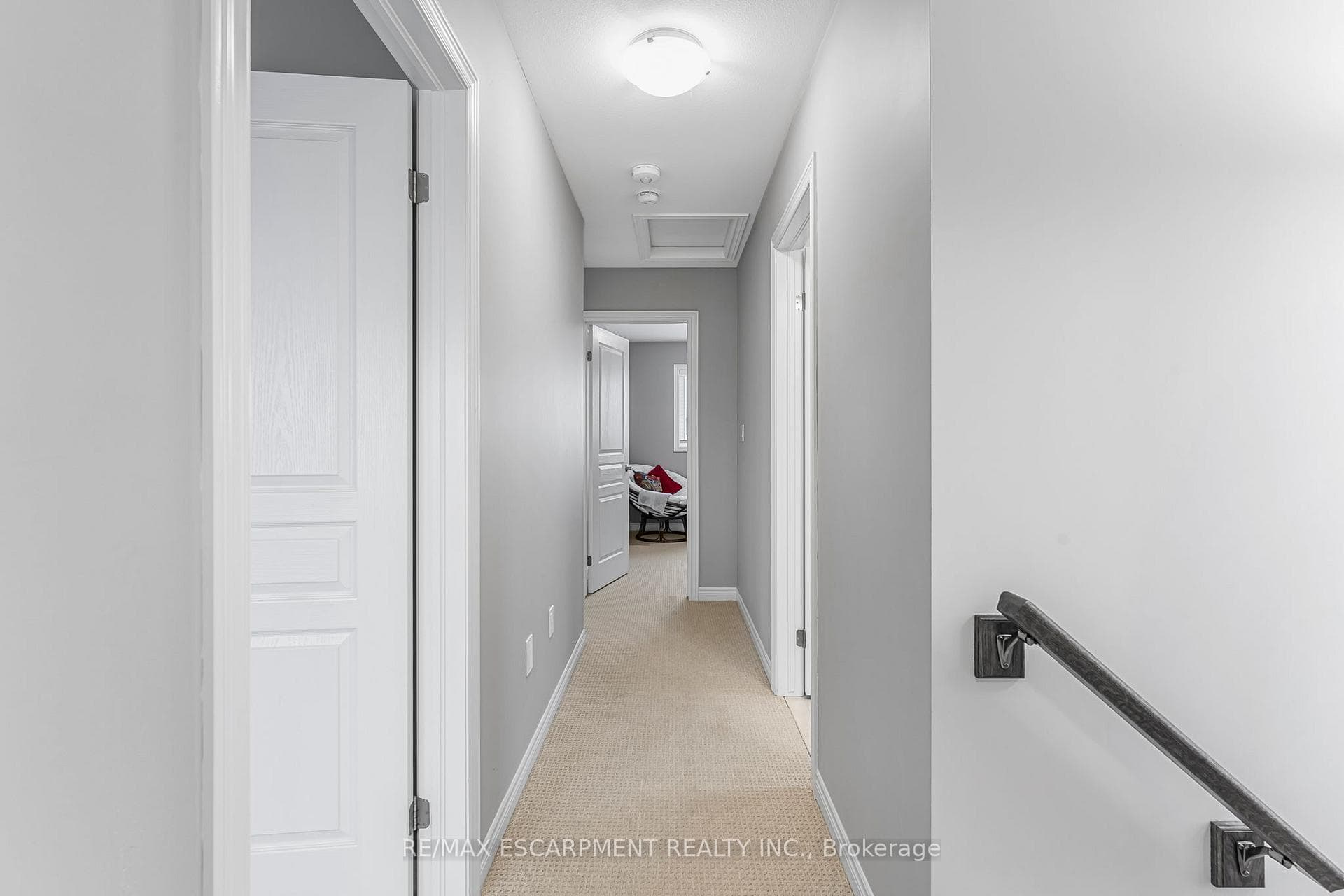 111 Heron Street photo 16