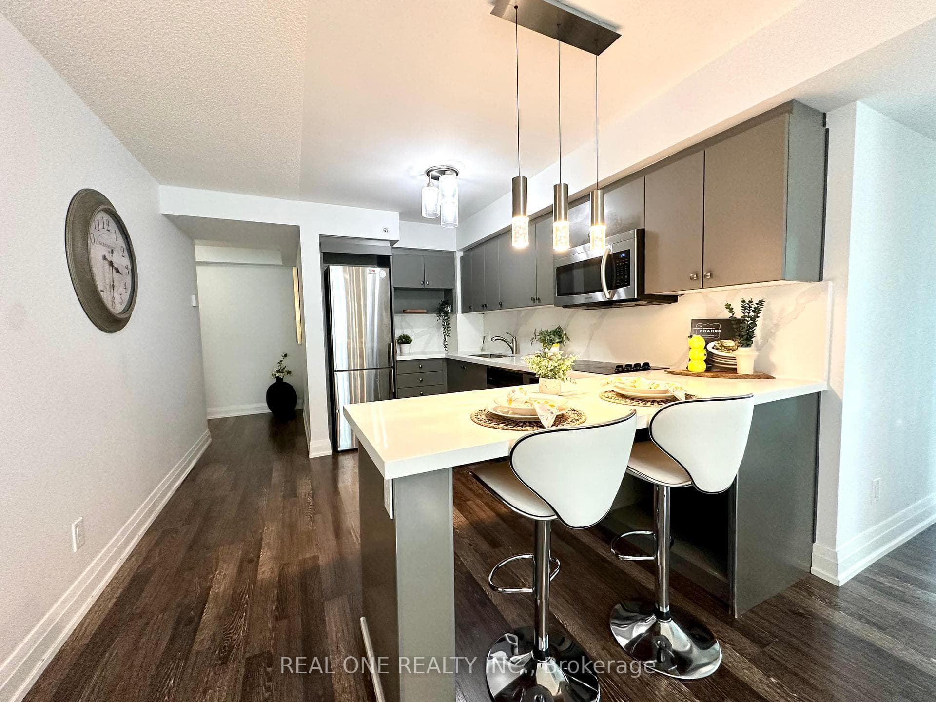 565 Wilson Avenue Unit 904W photo 5