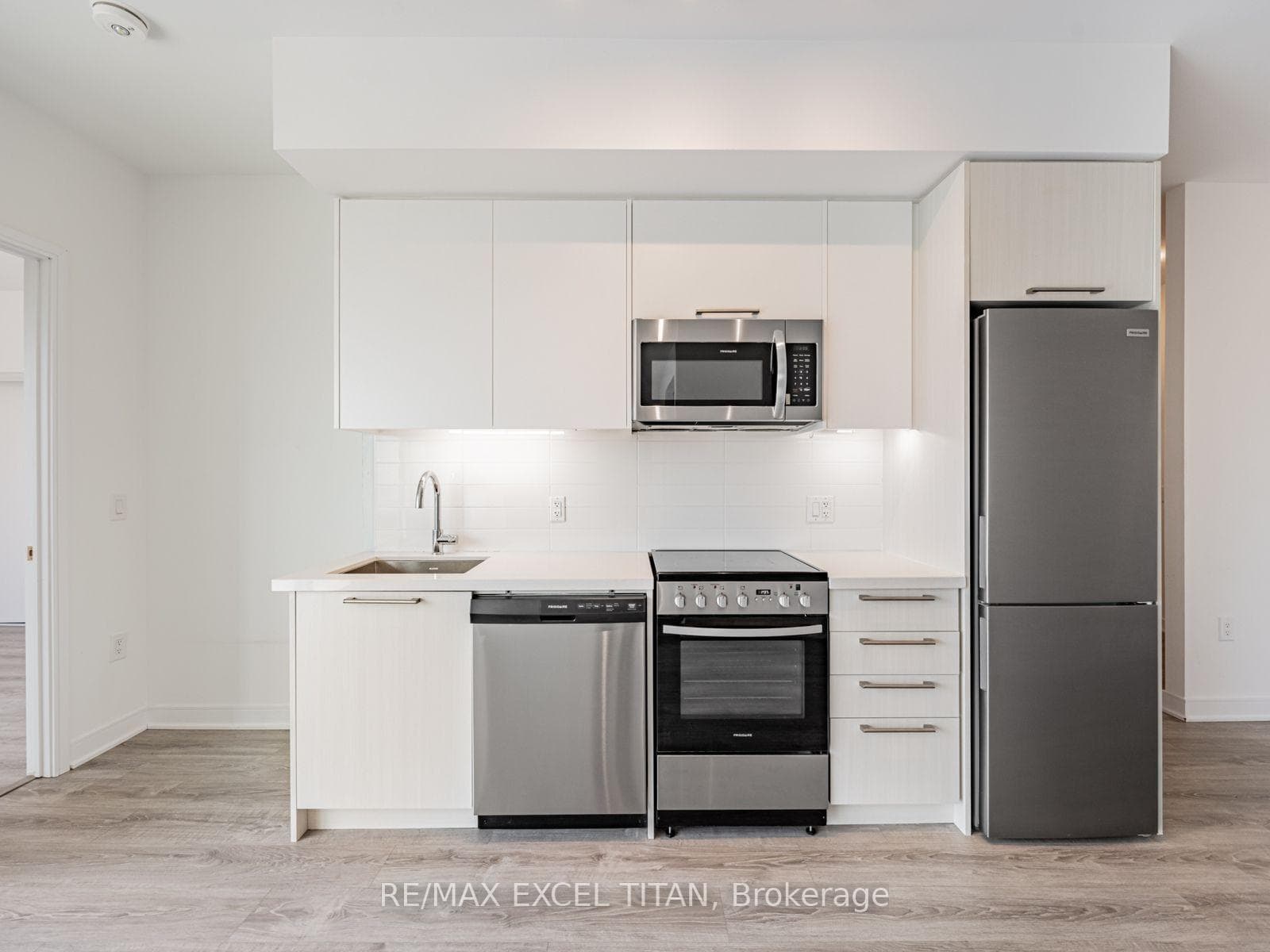 25 Neighbourhood Lane Unit 1012 photo 7