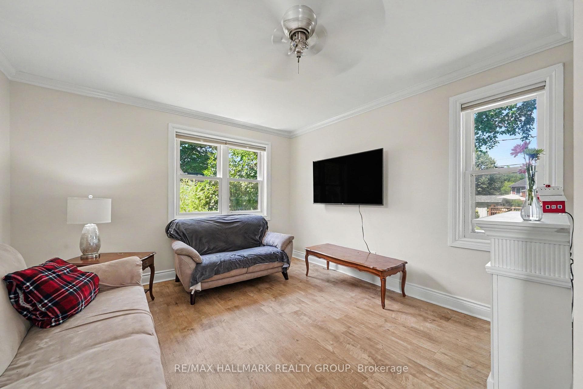 98 Drummond Street photo 19