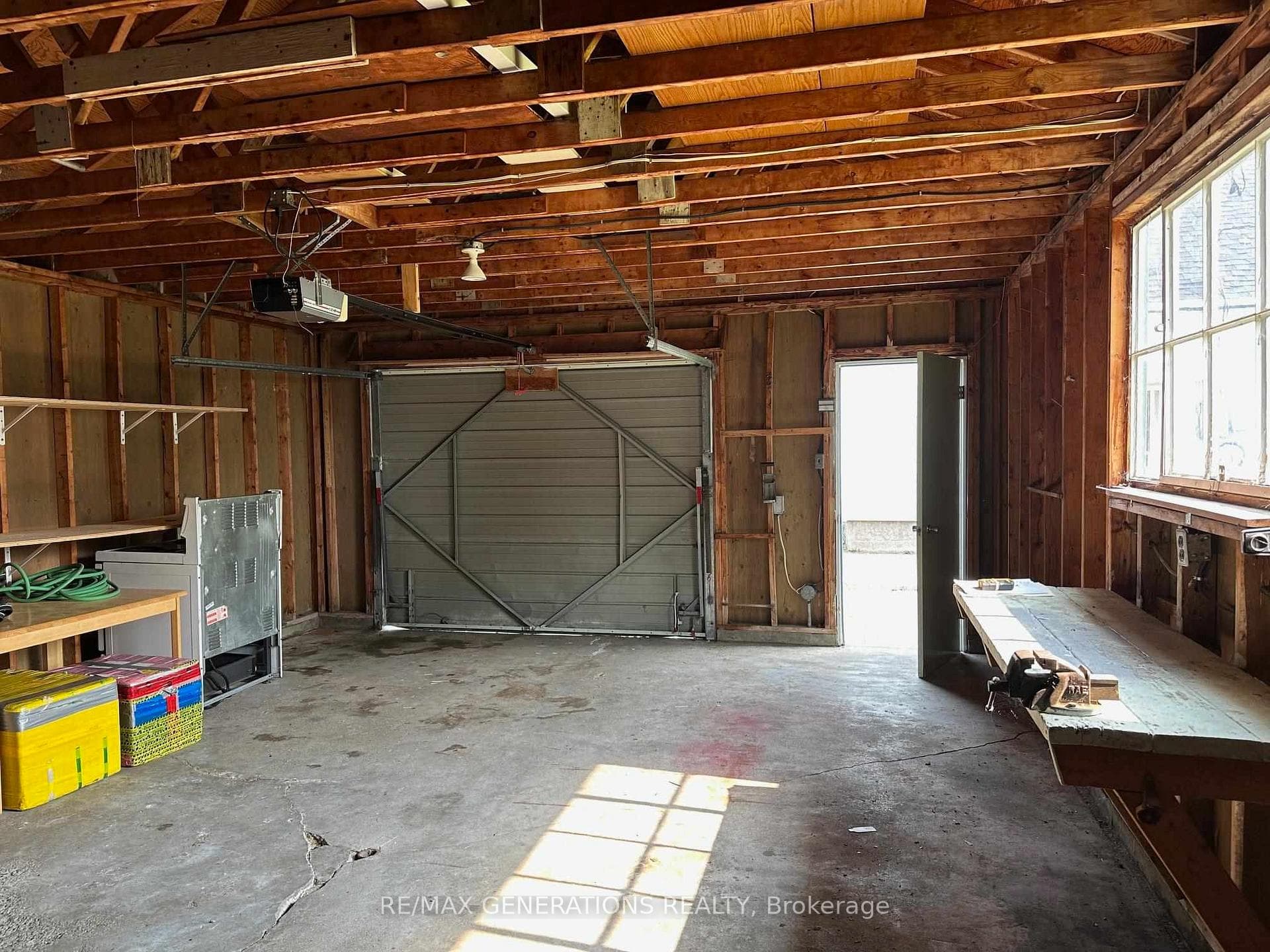 18 Elizabeth Avenue photo 29