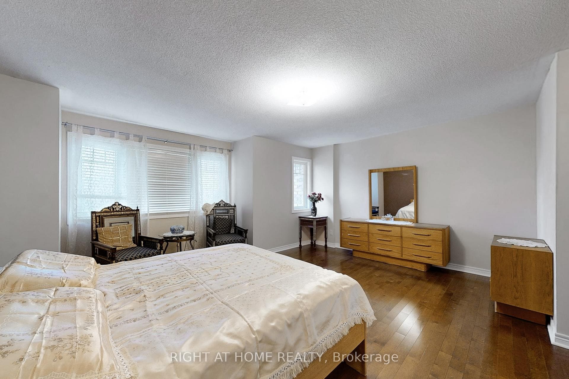 94 Riverlands Avenue photo 11