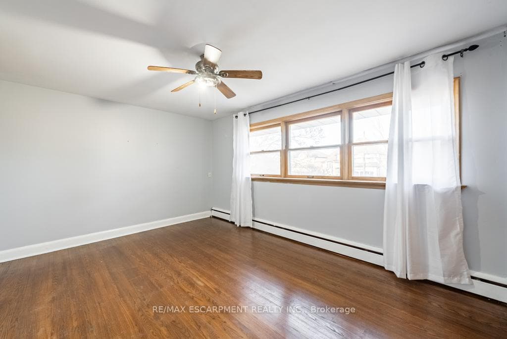 63 Deerhurst Road photo 17