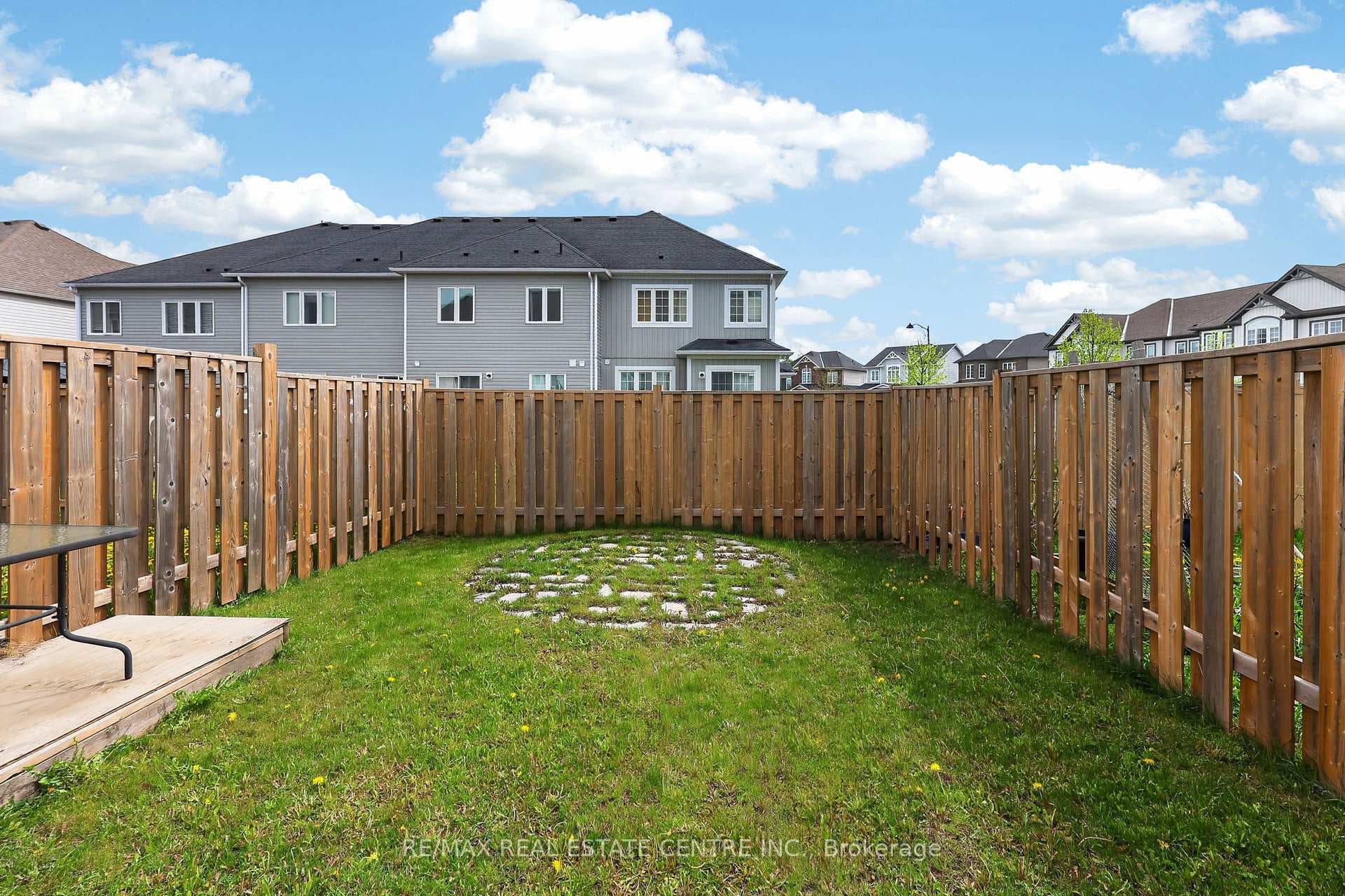 941 Cook Crescent photo 23