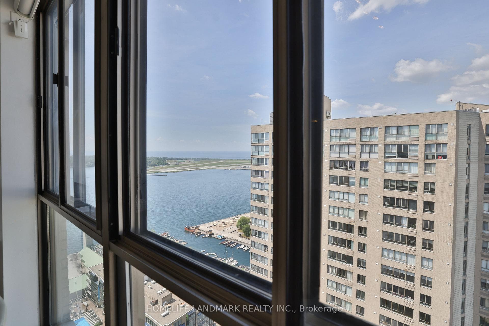 260 Queens Quay Unit 3005 photo 8