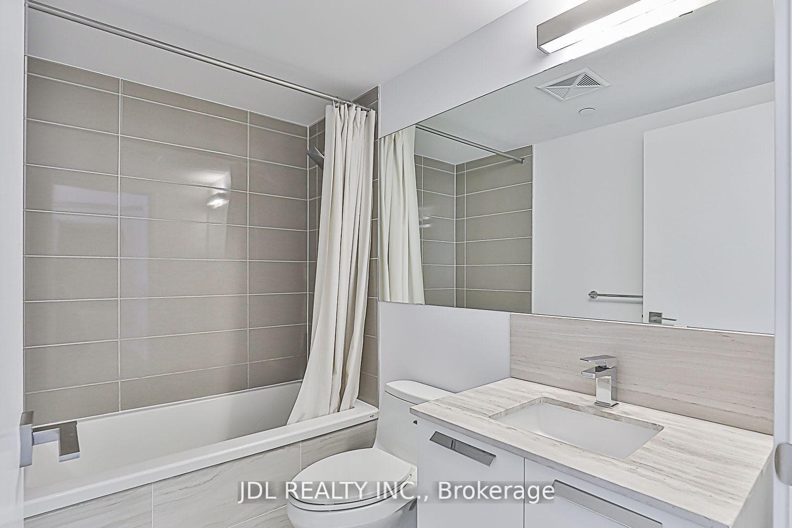 28 Wellesley Street Unit 1808 photo 7