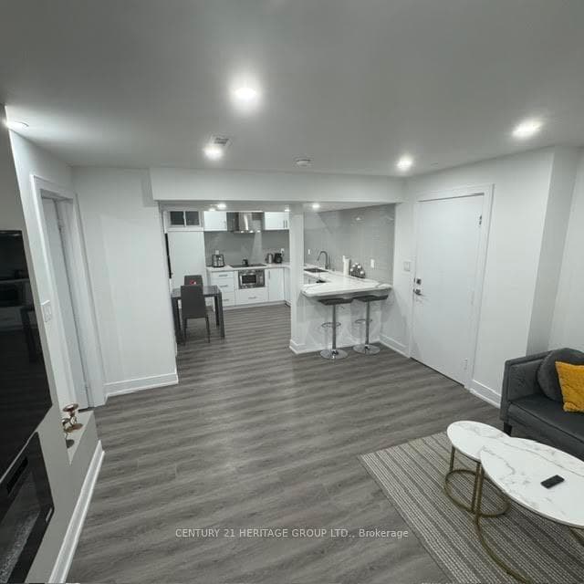 7 Larkfield Crescent Unit 2 photo 16