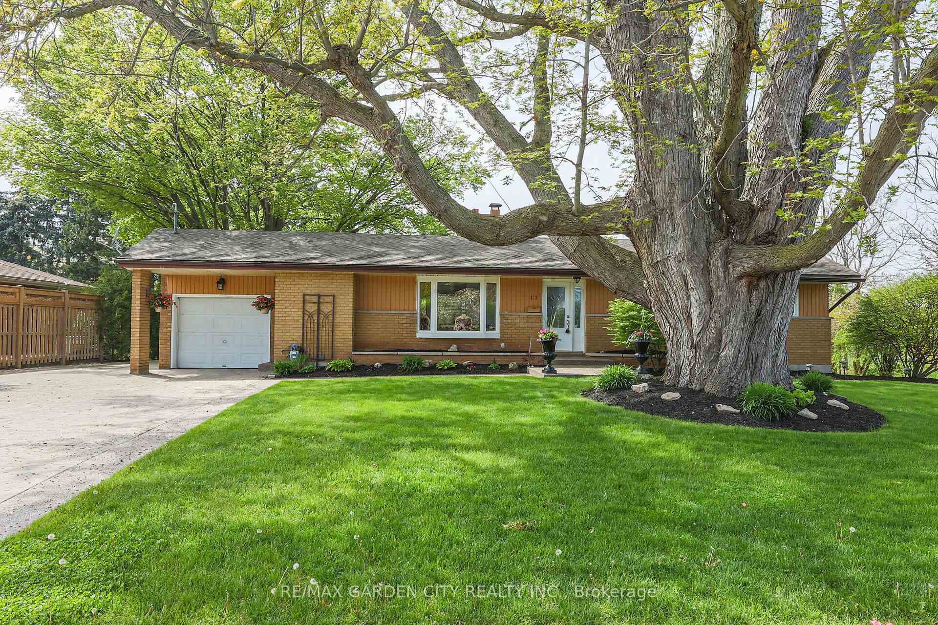 17 Baker Road photo 1