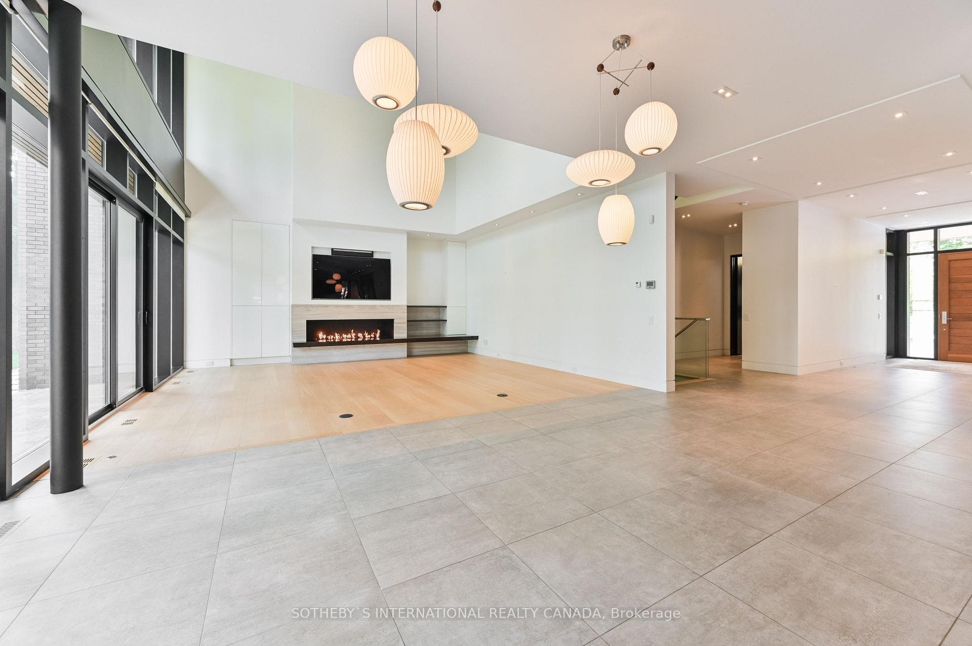 5 Pheasant Lane photo 7
