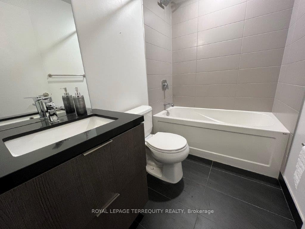 109 Ossington Avenue Unit 308 photo 22