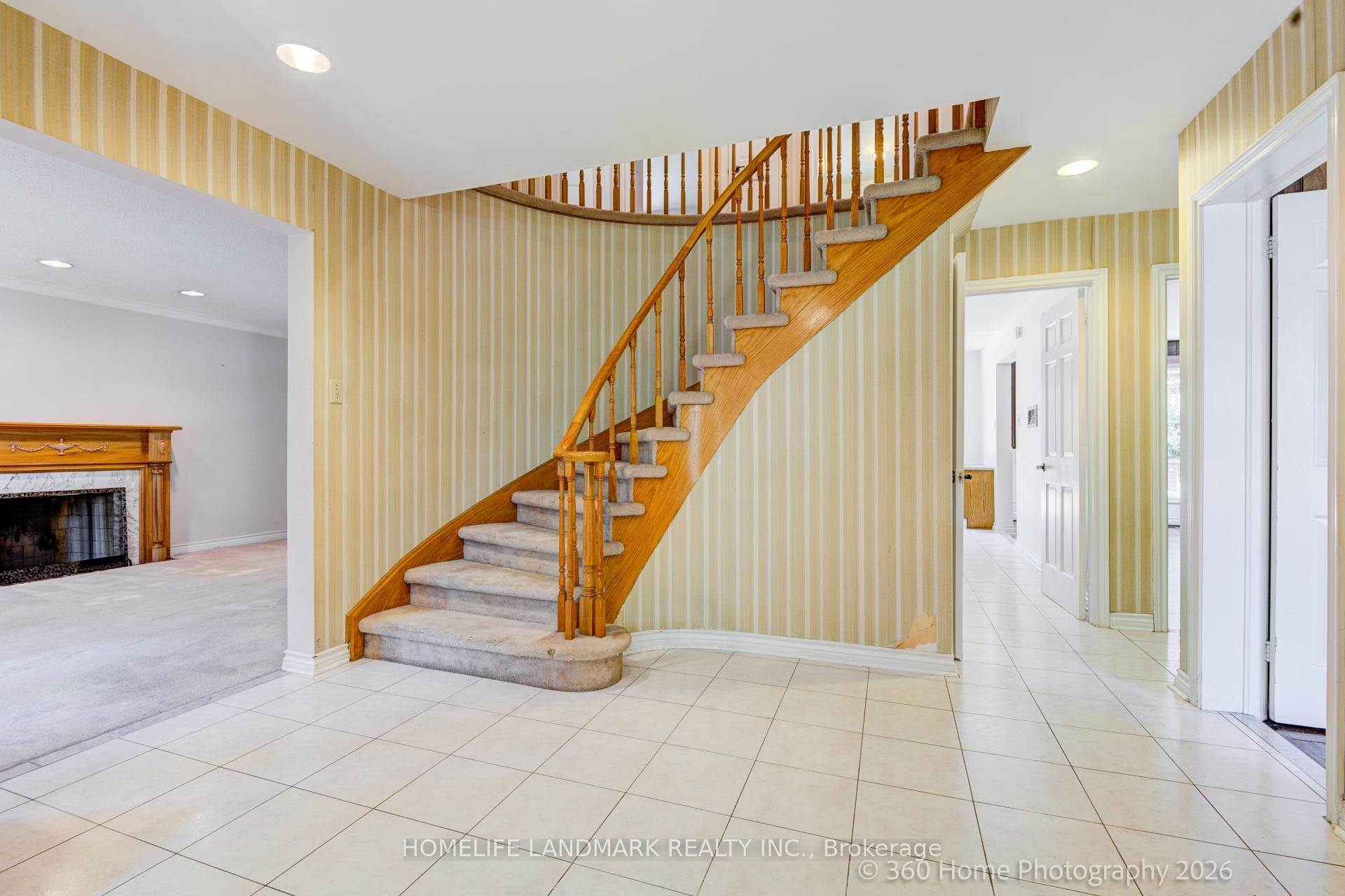 28 Cobblestone Drive photo 4