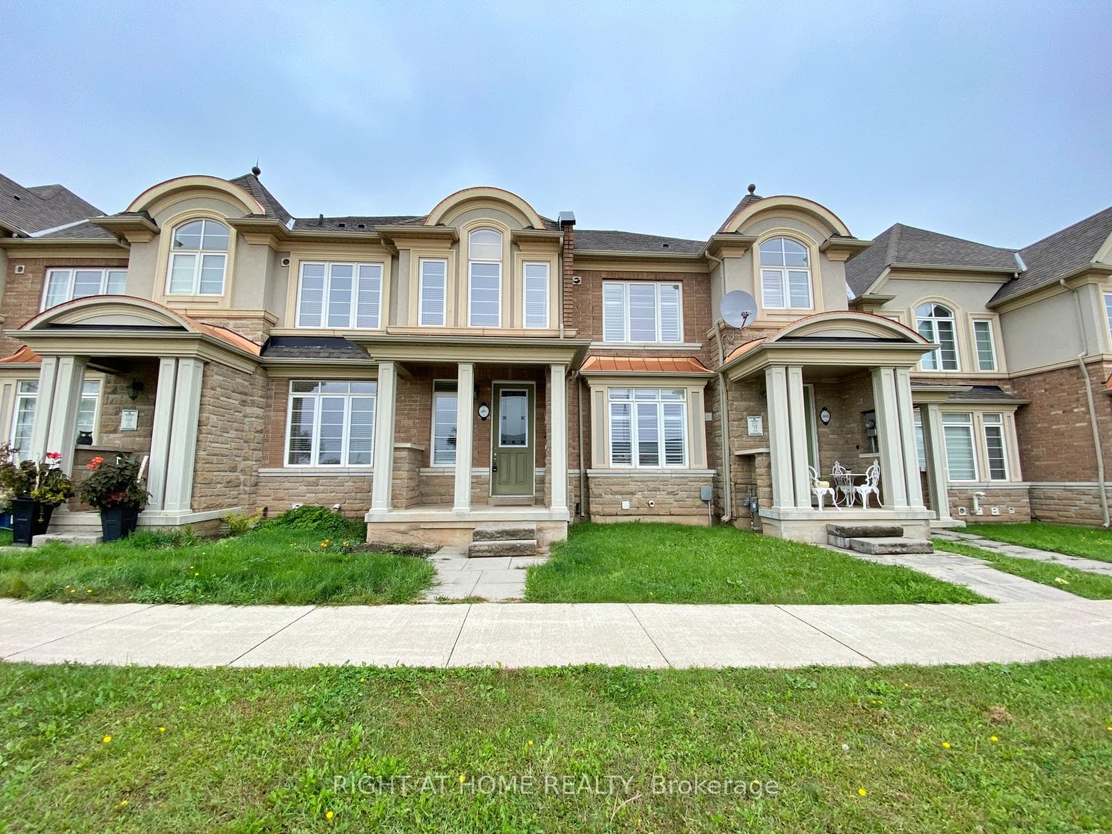 3097 Neyagawa Boulevard photo 1