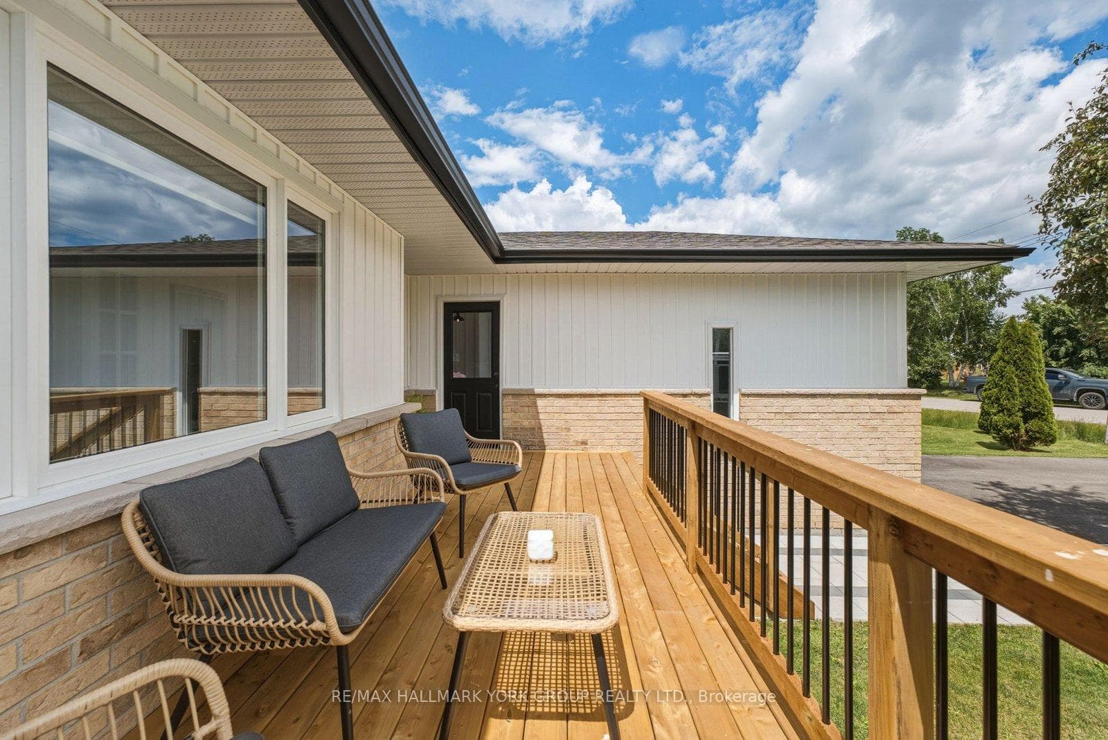 54 Twmarc Avenue photo 5