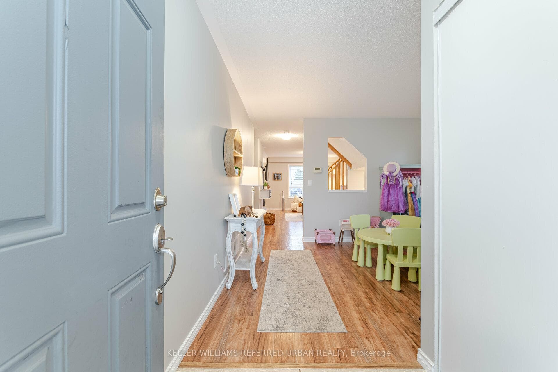 7 Allworth Crescent photo 6
