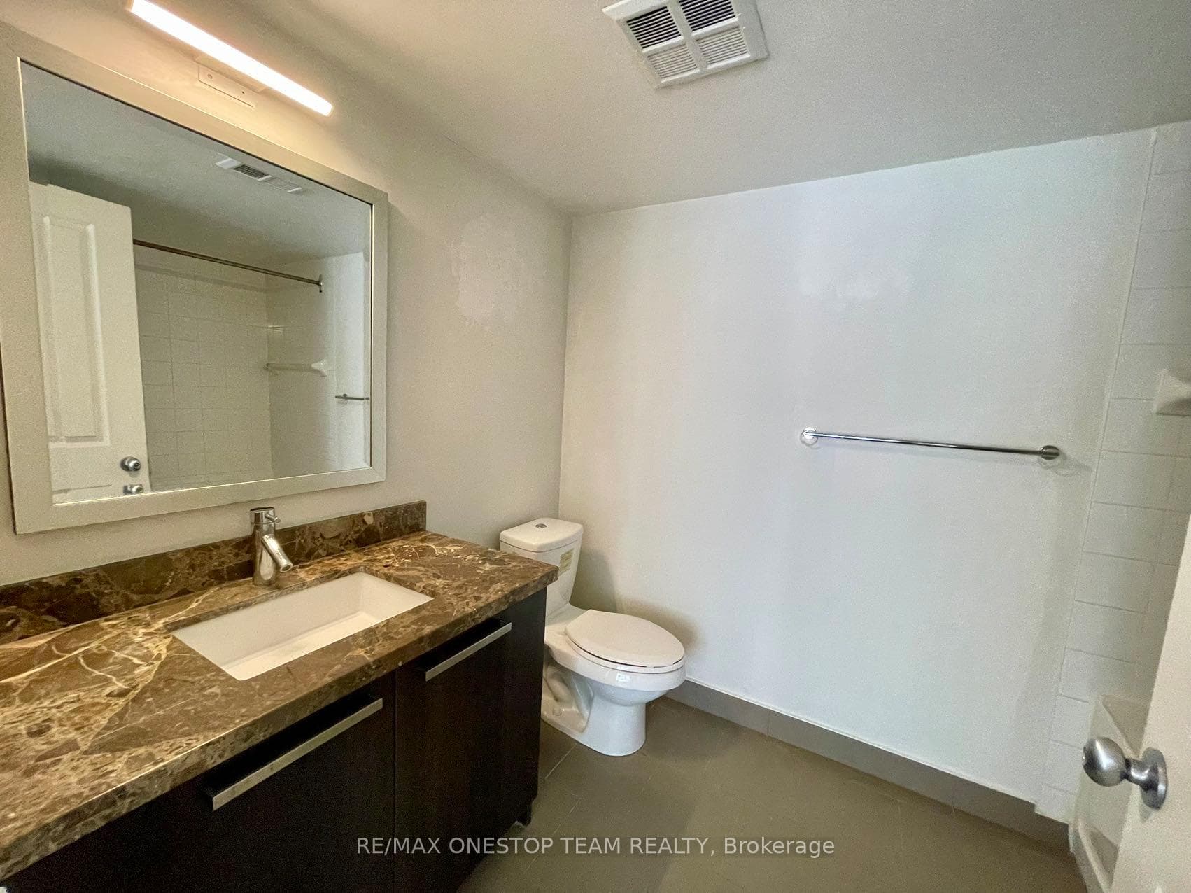 11 St Joseph Street Unit 1802 photo 10