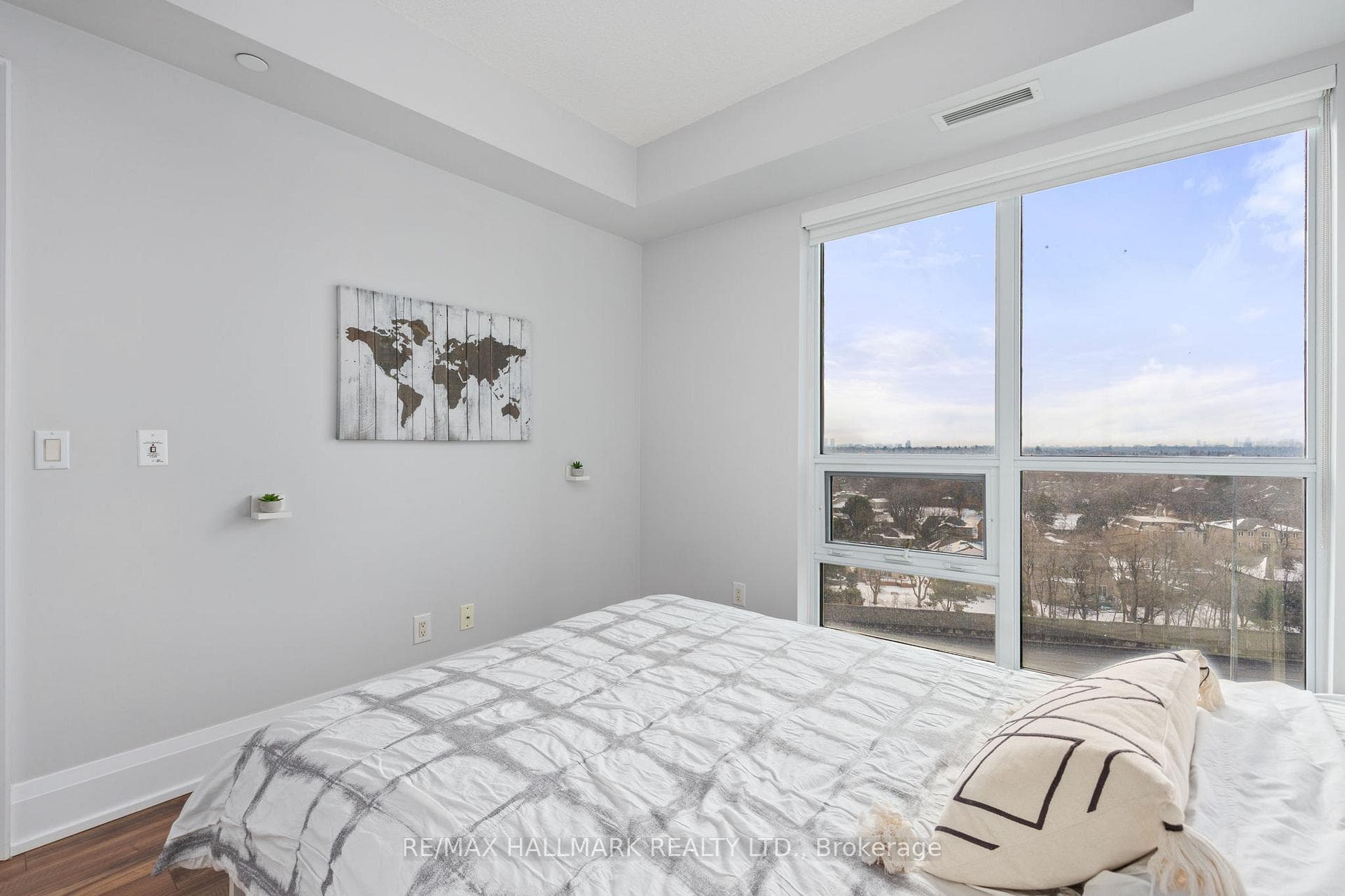 120 Harrison Garden Boulevard Unit 1208 photo 17