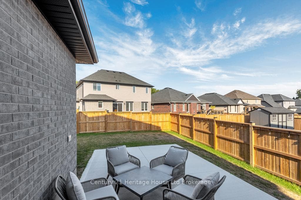 101 Graydon Drive photo 33