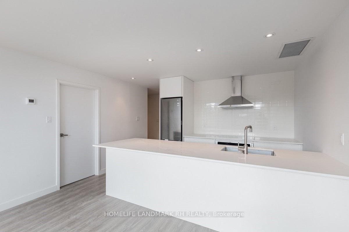 606 Gerrard Street Unit 3A photo 5