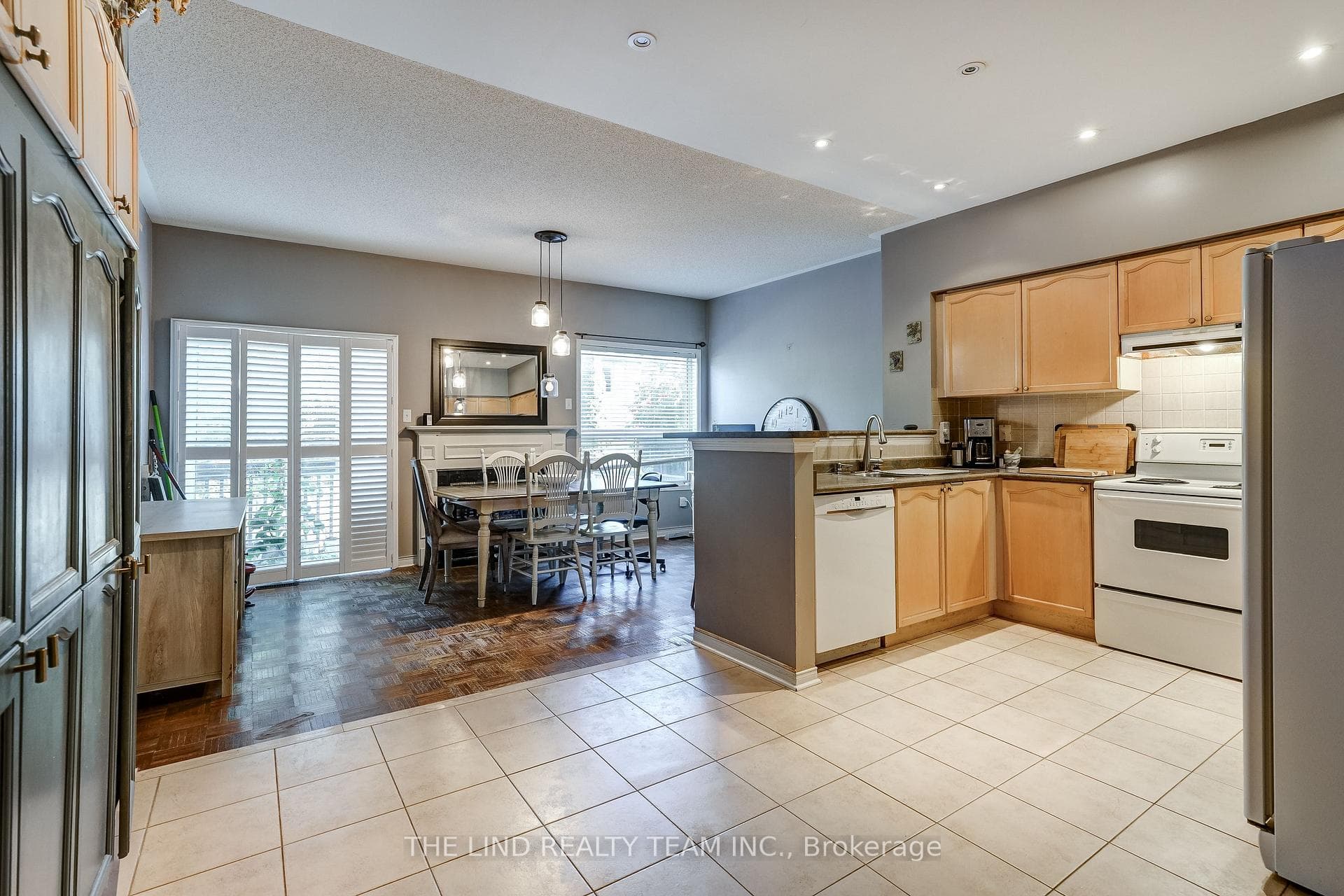 29 Tuscana Boulevard photo 8