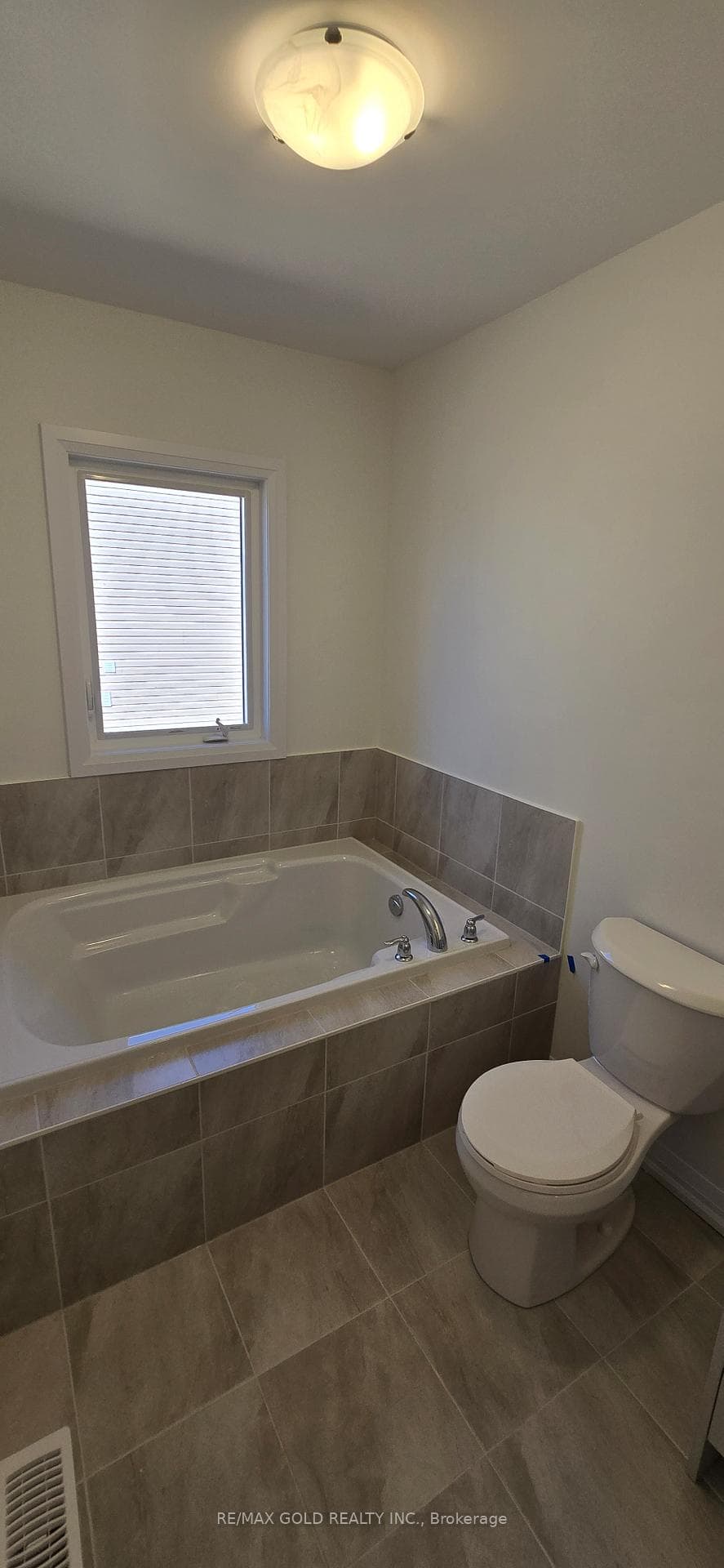 30 Riley Park Drive photo 23
