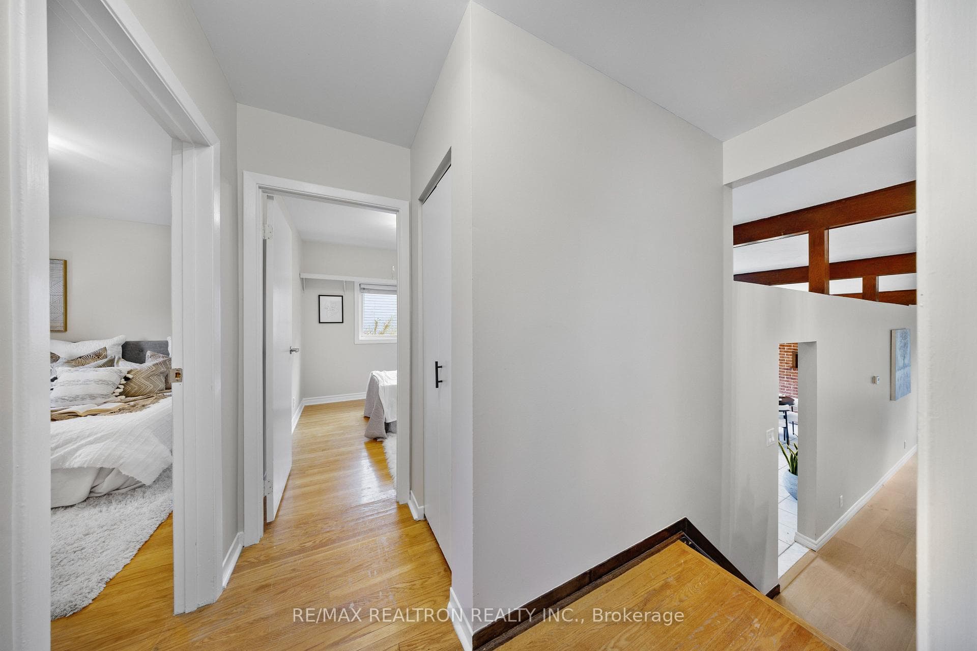 669 Annland Street photo 14
